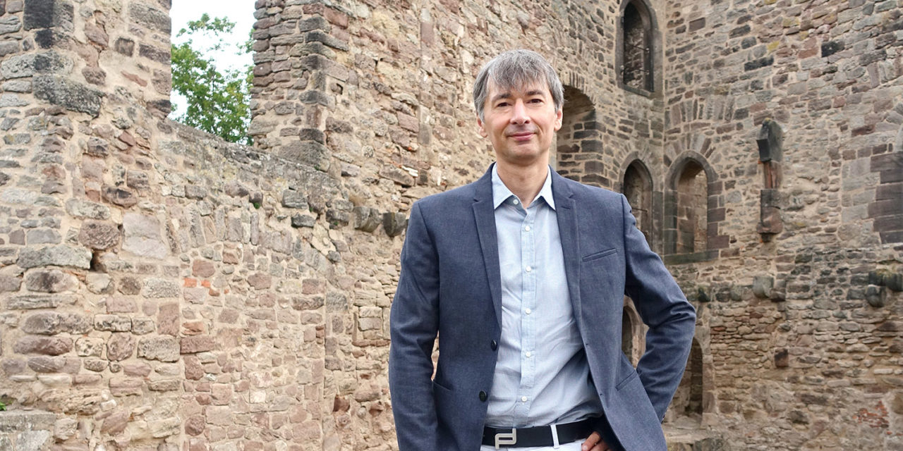 Unter­wegs mit:  Prof. Dr. Ramin Yahya­pour
